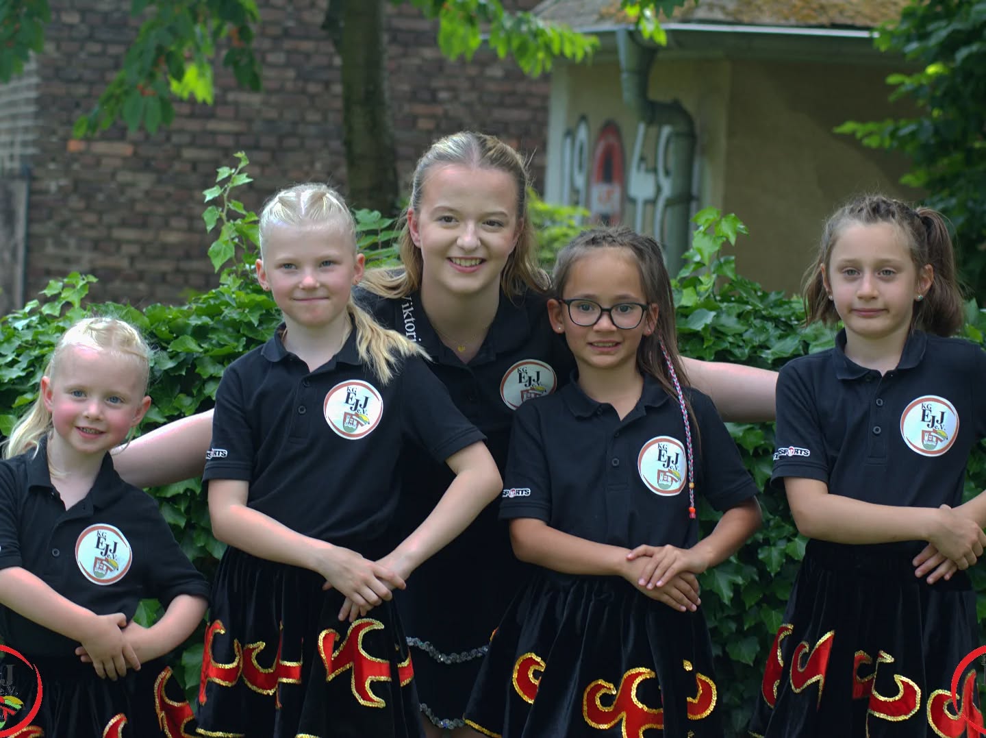 Ein schöner Rückblick unserer Minis
#Sommerauftritt #sommertanz #Sommerfest #nichtnurkarneval #einteam #kindertanzgarde #kindergarde
@die_tanzendenteufelchen