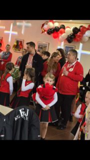 Unsere #Sessionseröffnung liegt nun hinter uns. Kaum zu glauben, dass dieser wunderbare #Sessionsbeginn schon vorüber ist. Ein kleiner Zusammenschnitt unserer #Minis zeigt, was wir für einen Spaß hatten.
#kindertanzgarde #kinderundjugendtanzgarde #garde #Gardetanzgruppe #gardetanz #showtanzgruppe #Showtanz #tanzgruppen #tanzendeteufelchen #karneval #karnevalsmoduson #karnevalslust #fünftejahreszeit #session #Sessionstanz